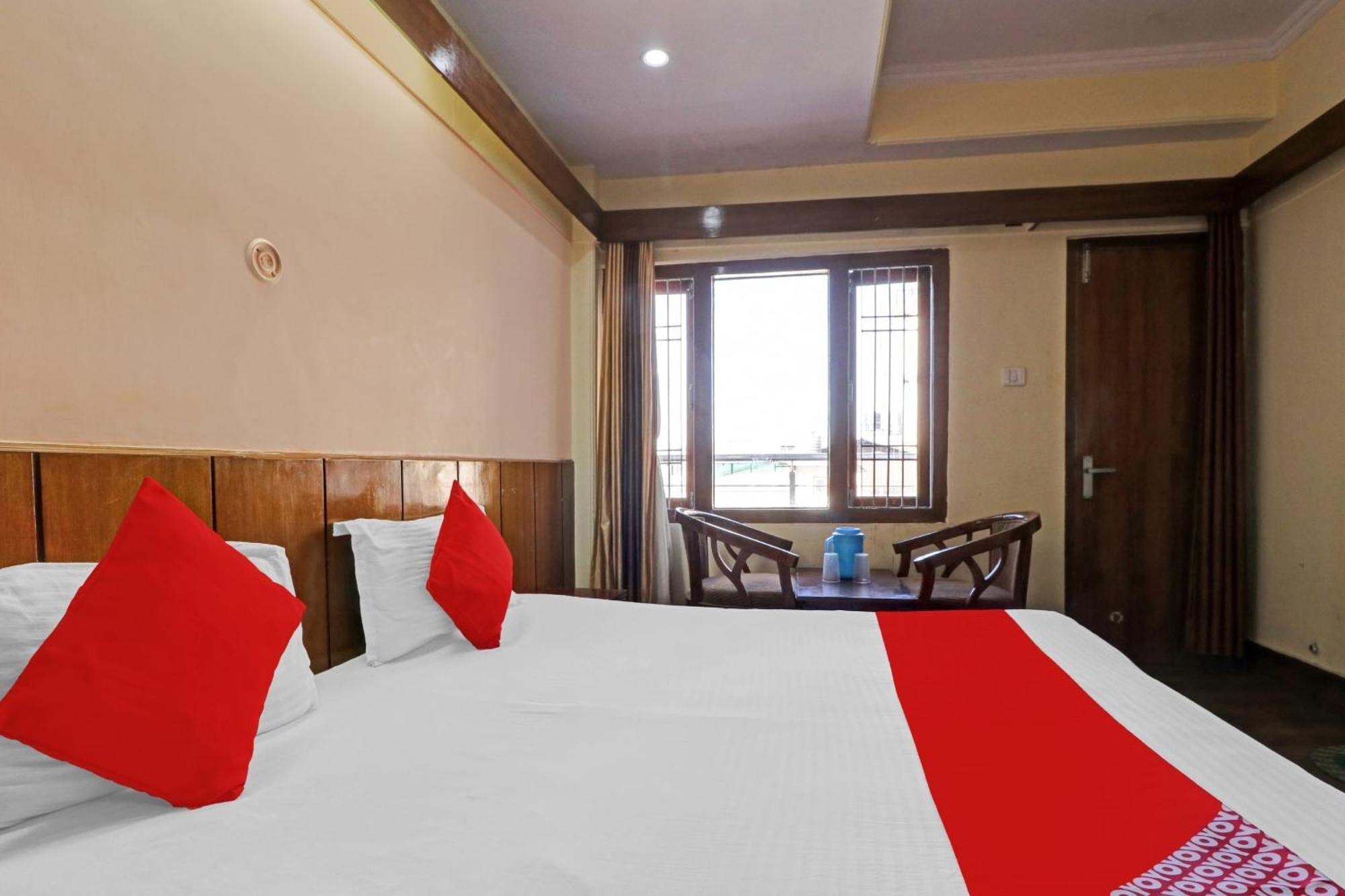 Flagship Hotel Yadgar Shimla Esterno foto